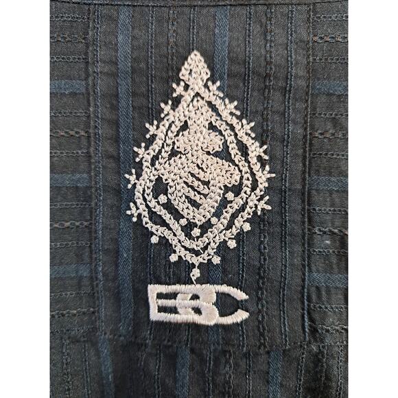 BC Collection Shirt Mens Large Black Gray Embroidered Crosses Button Down Casual - Picture 7 of 7